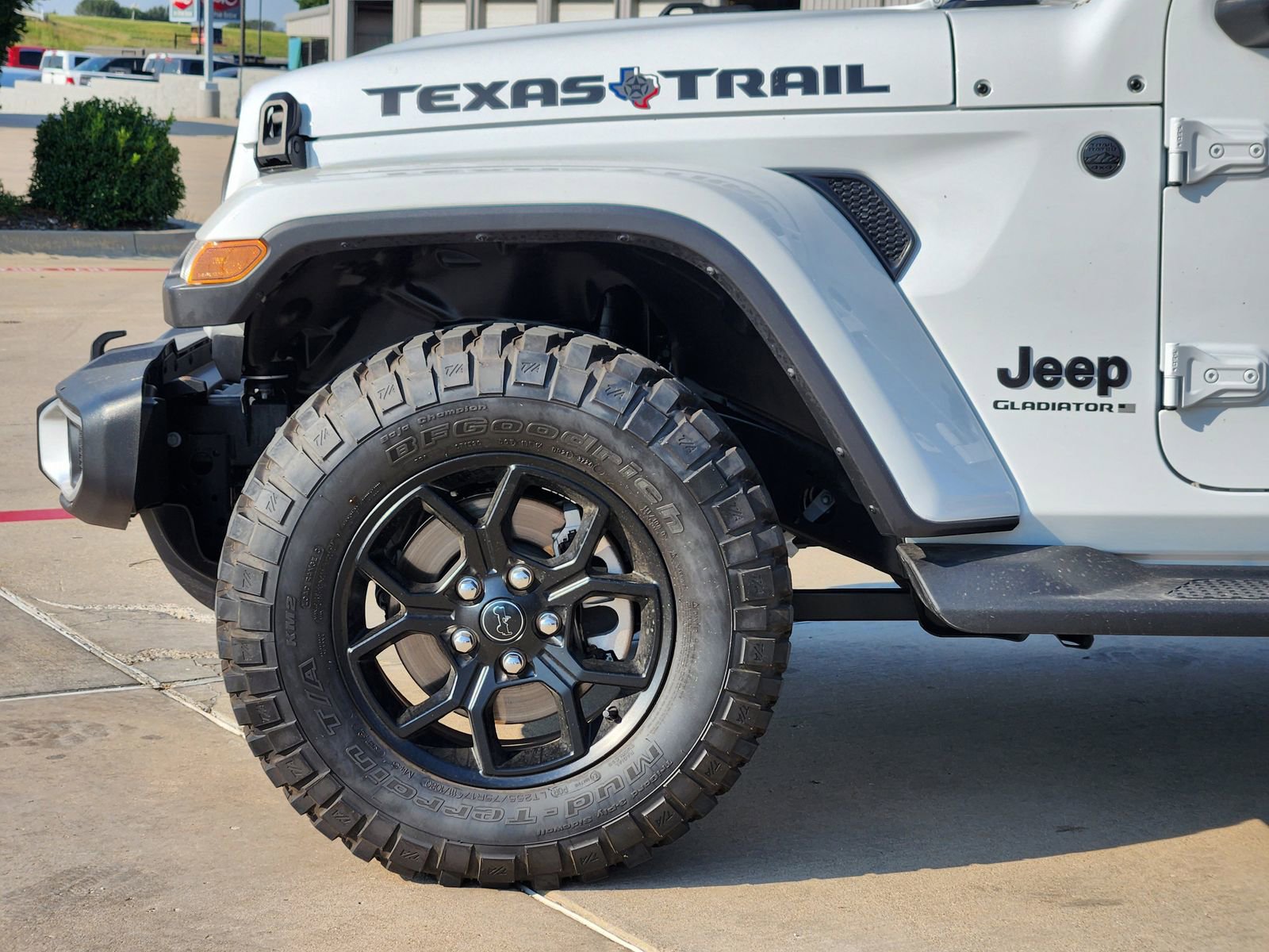 New 2025 Jeep Gladiator Sport image 7