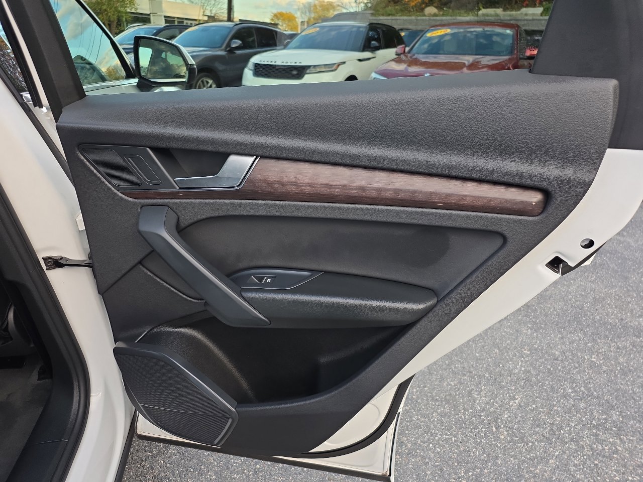 Used 2023 Audi Q5 2.0T Premium w/ Convenience Package image 49