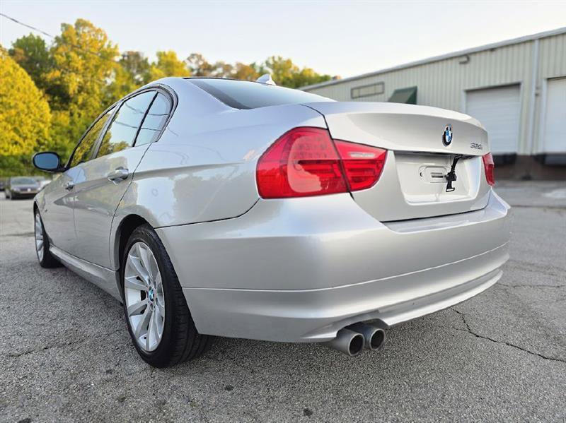 Used 2009 BMW 328i Sedan RWD image 6