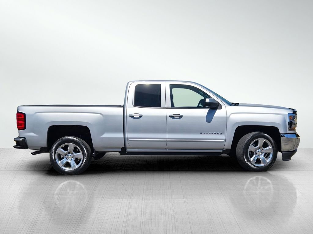 Used 2018 Chevrolet Silverado 1500 LT w/ All Star Edition RWD image 3