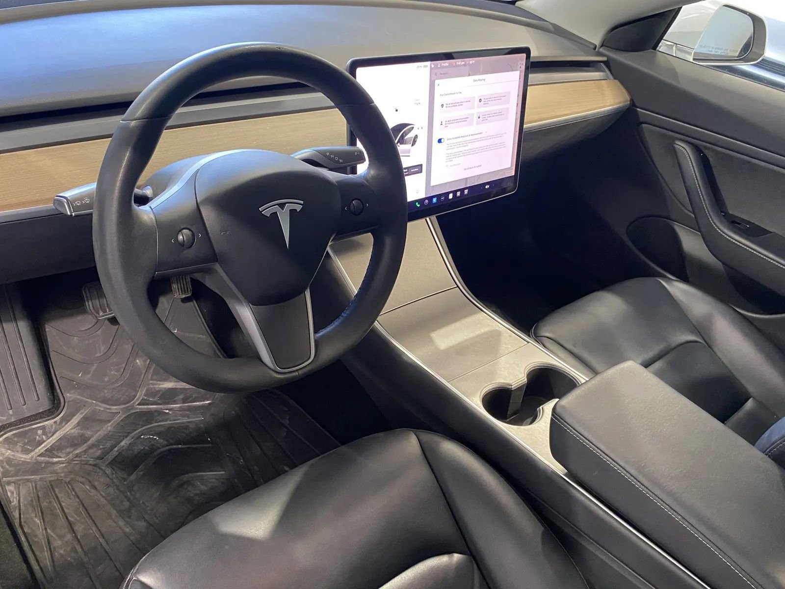 Used 2019 Tesla Model 3 Standard Range Plus image 10