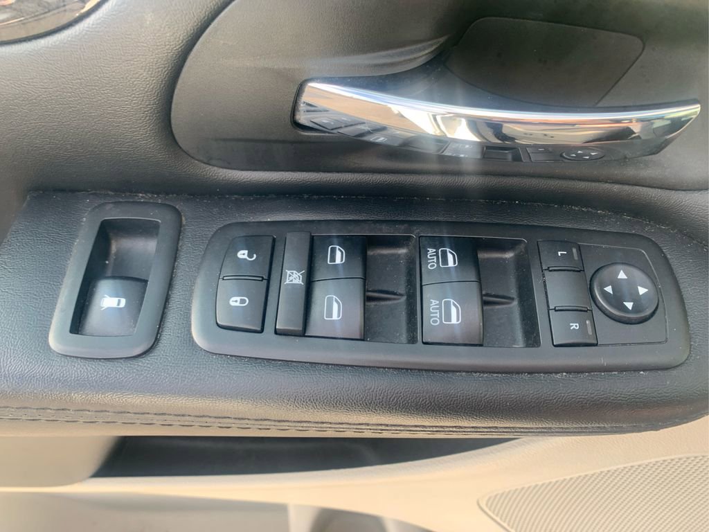 Used 2019 Dodge Grand Caravan SXT w/ Quick Order Package 29G SXT image 28