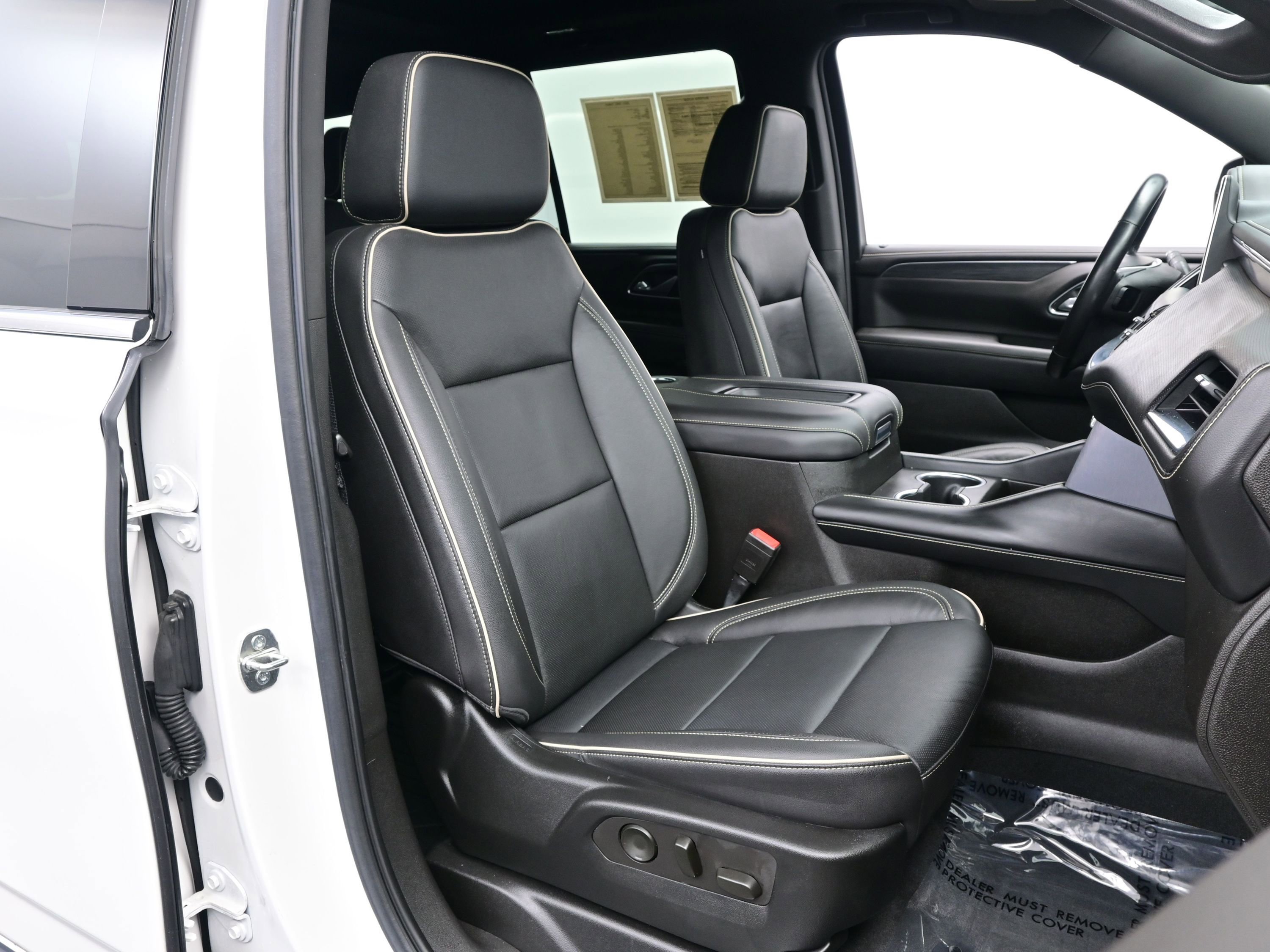 Used 2021 GMC Yukon SLT w/ SLT Premium Package image 14