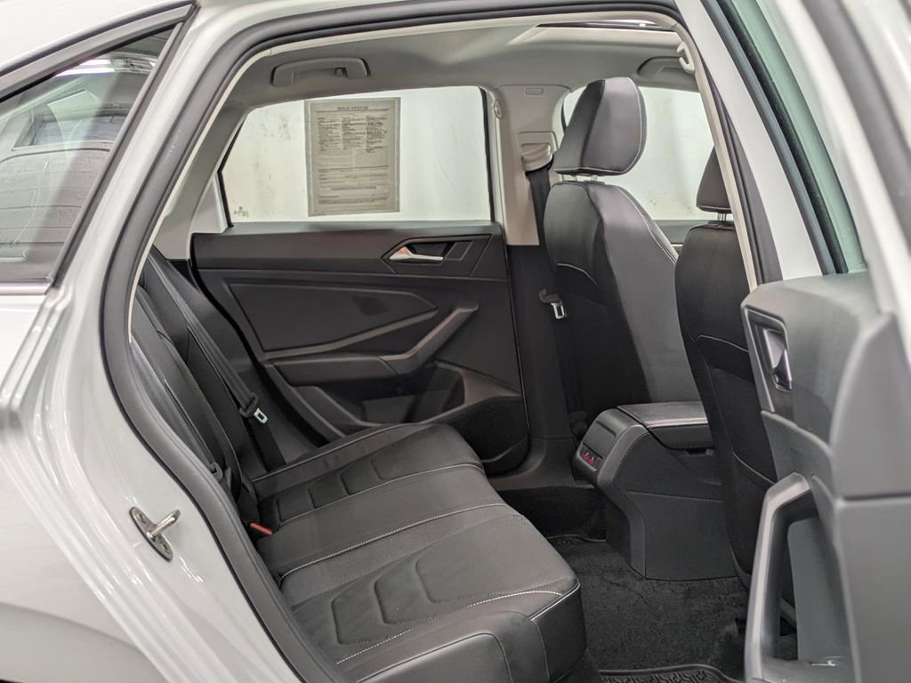 Used 2024 Volkswagen Jetta SEL image 23