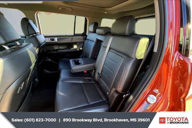 Used 2024 Hyundai Santa Fe Limited image 19