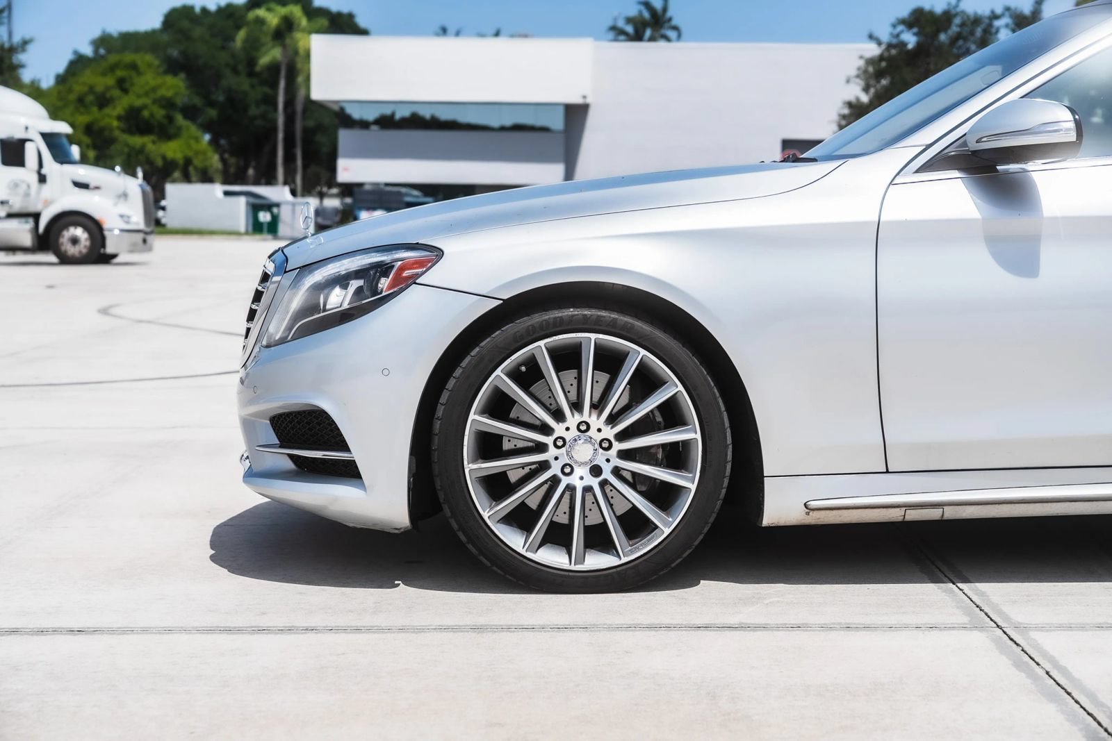 Used 2016 Mercedes-Benz S 550 Sedan image 10