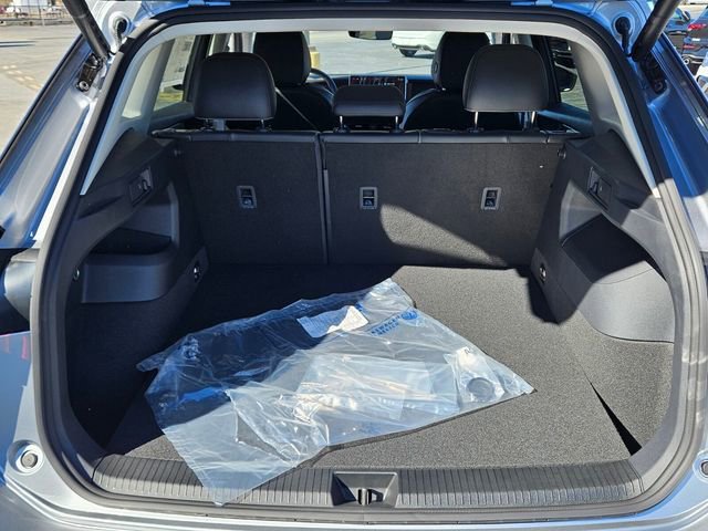 New 2026 Volkswagen Tiguan SE FWD image 12
