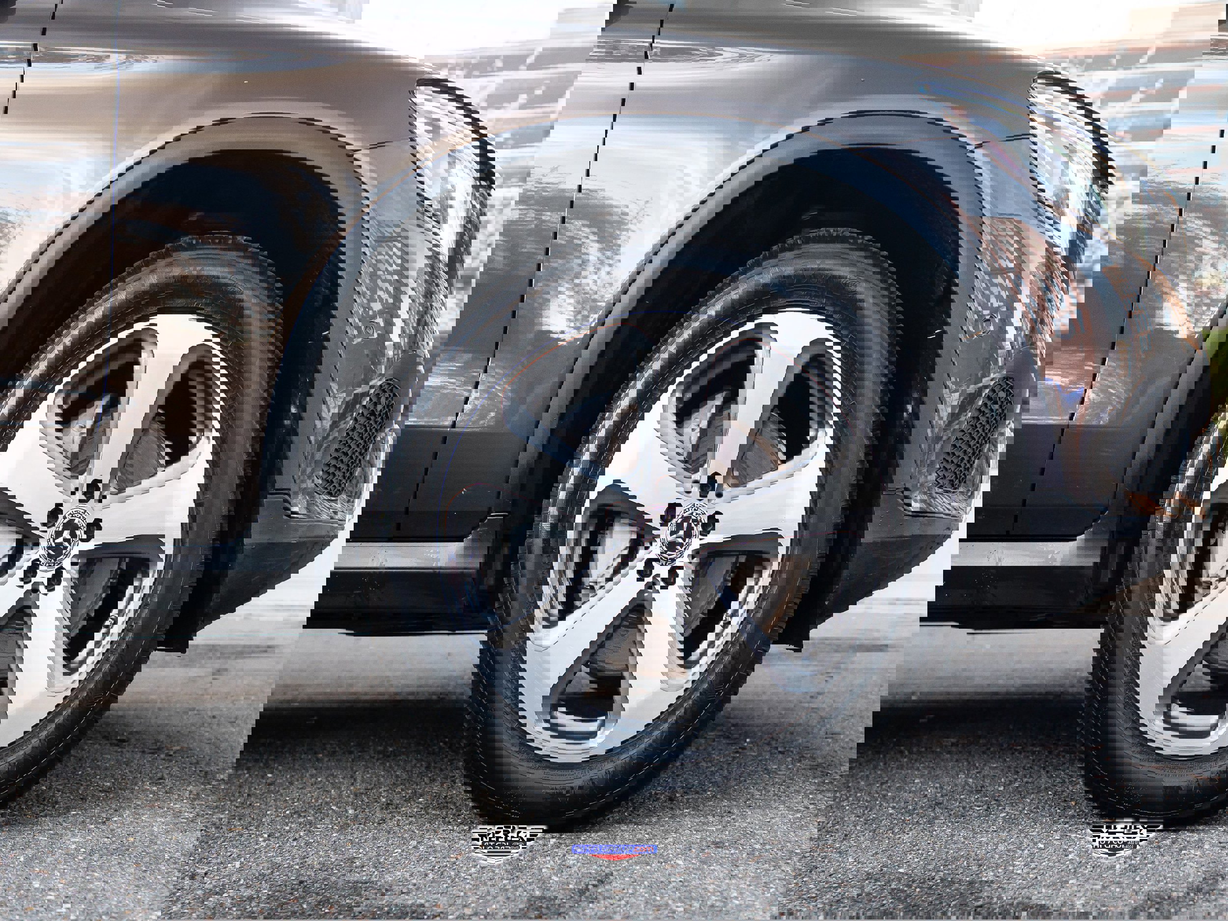 Used 2018 Mercedes-Benz GLC 300 4MATIC Coupe w/ Multimedia Package image 9