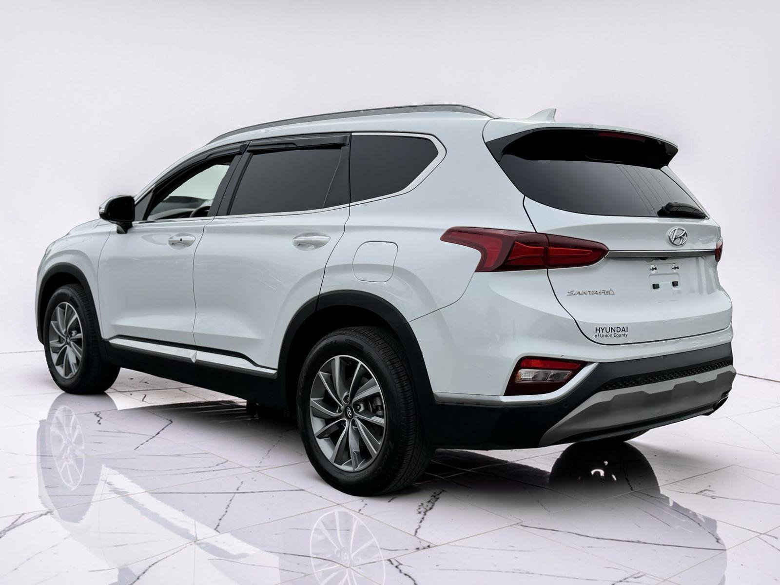 Used 2020 Hyundai Santa Fe SEL w/ Convenience + Premium Package image 4
