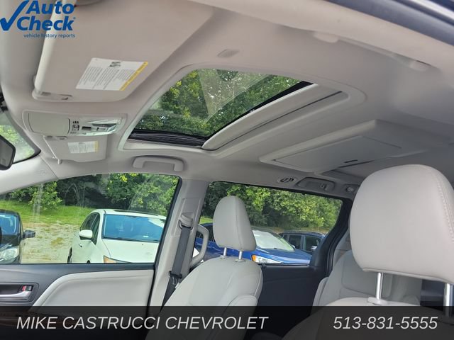Used 2019 Toyota Sienna Limited Premium AWD/4WD image 24