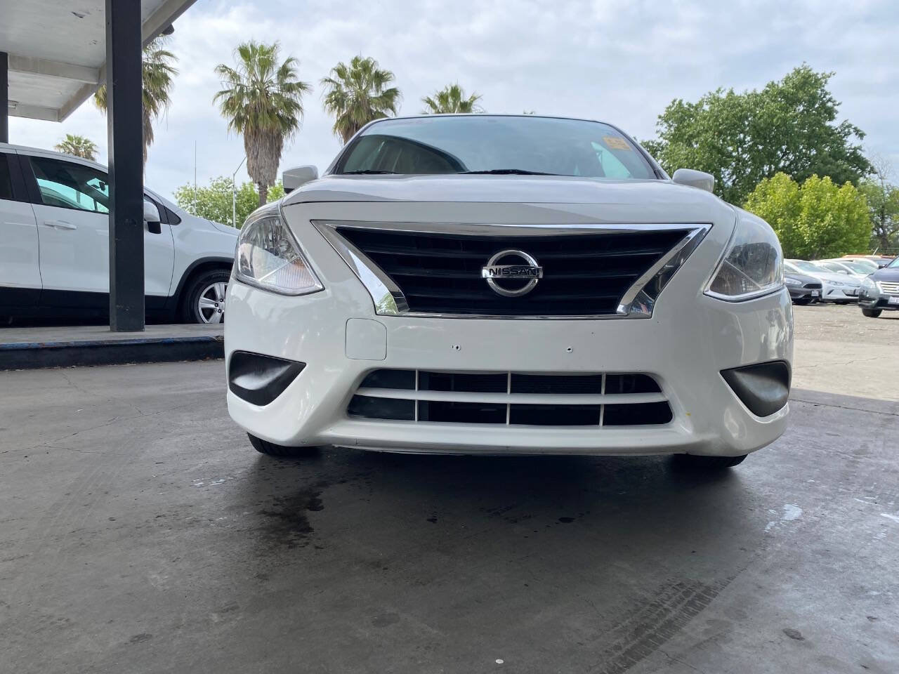 Used 2019 Nissan Versa SV FWD image 34