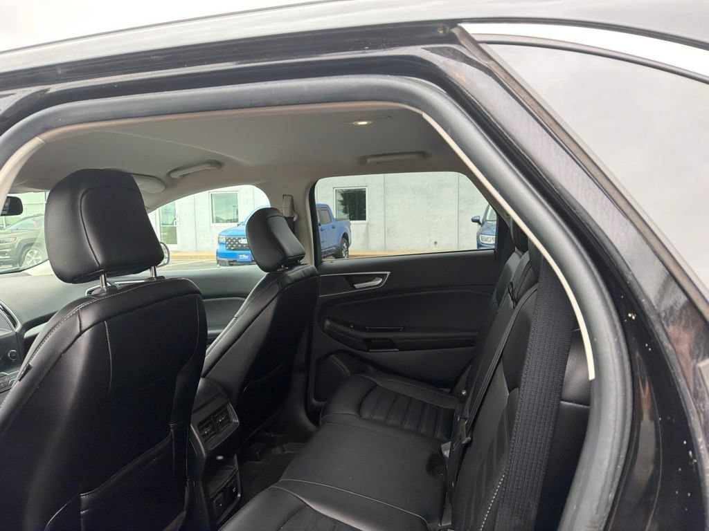 Used 2020 Ford Edge SEL w/ Convenience Package AWD/4WD image 29