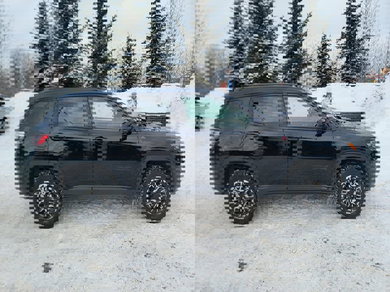 Used 2024 Jeep Compass Trailhawk image 9