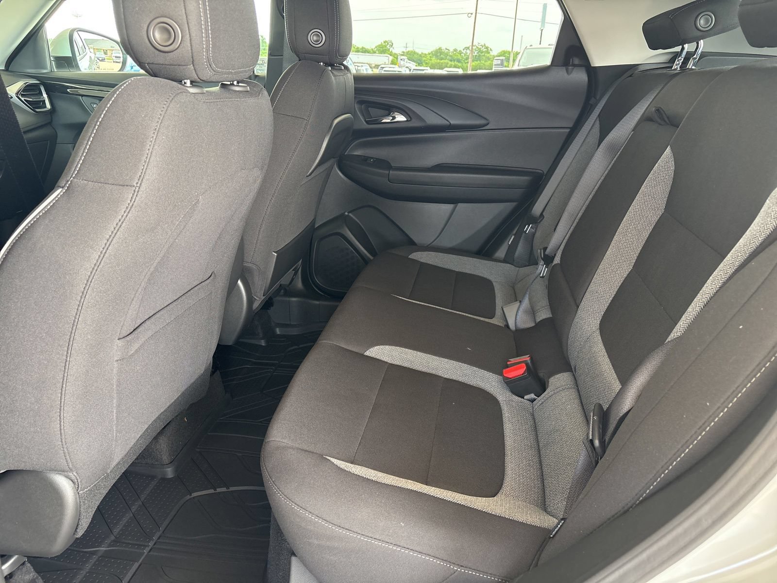 New 2026 Chevrolet TrailBlazer LT w/ Convenience Package FWD image 15
