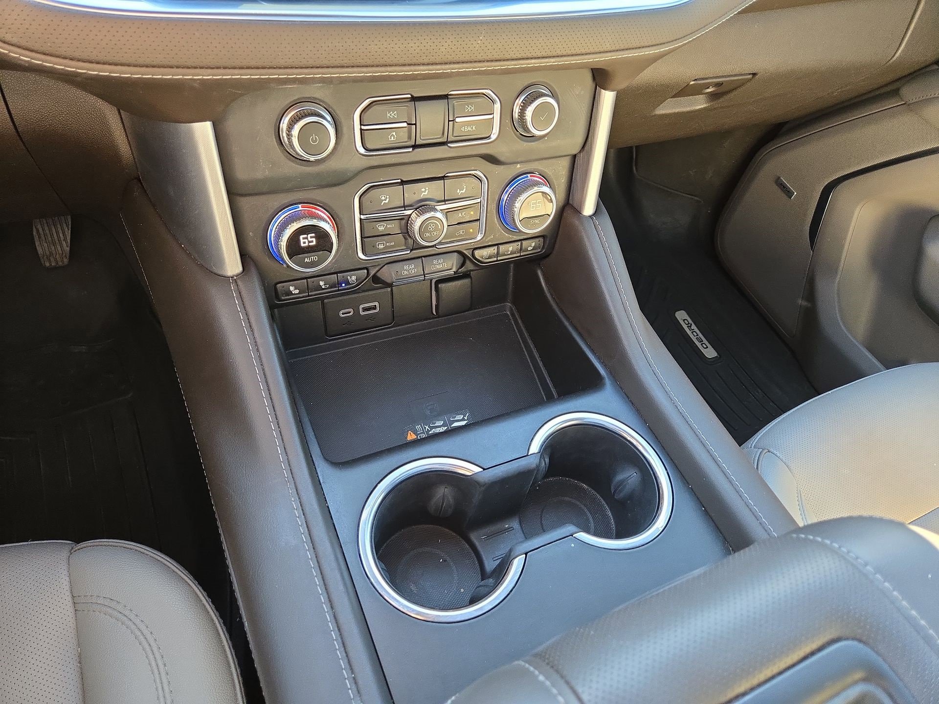 Used 2023 GMC Yukon SLT image 22