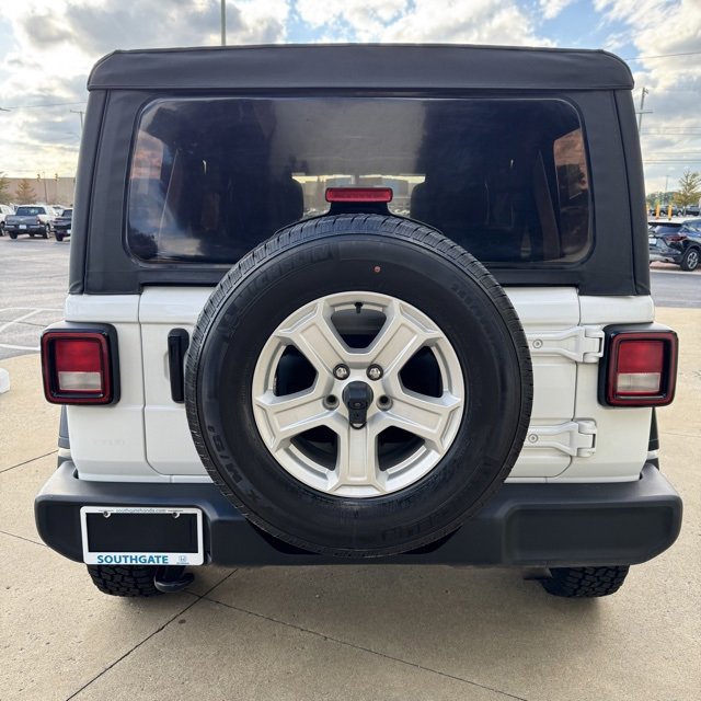 Used 2022 Jeep Wrangler Unlimited Sport image 4