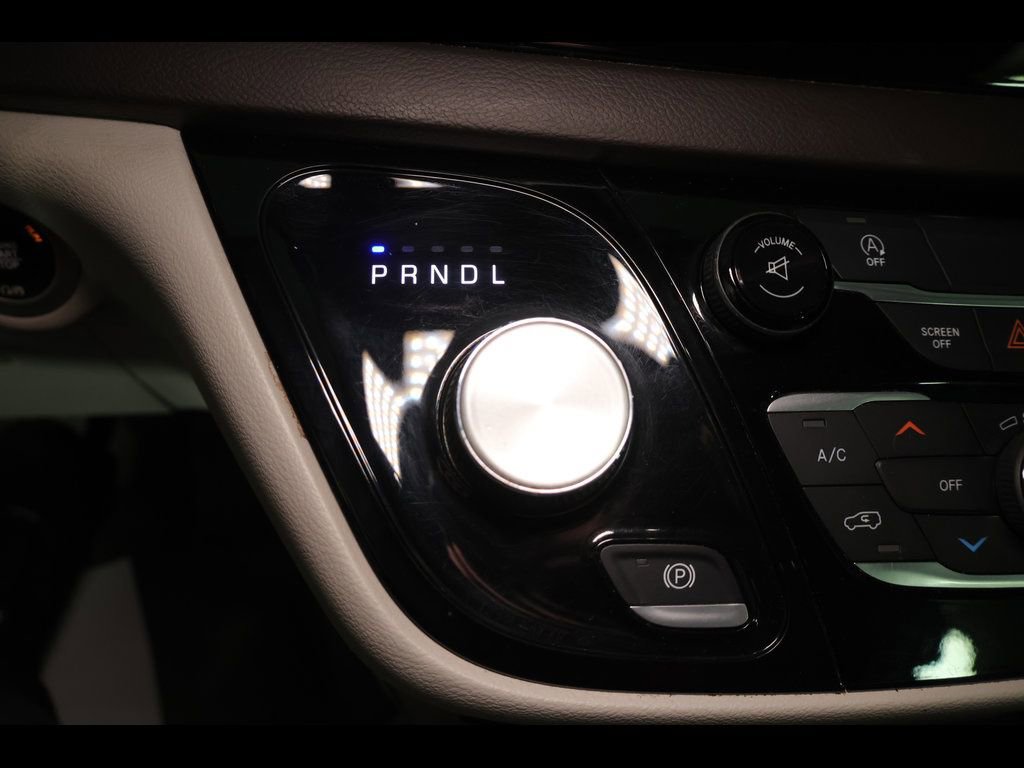 Used 2017 Chrysler Pacifica Touring Plus FWD image 20