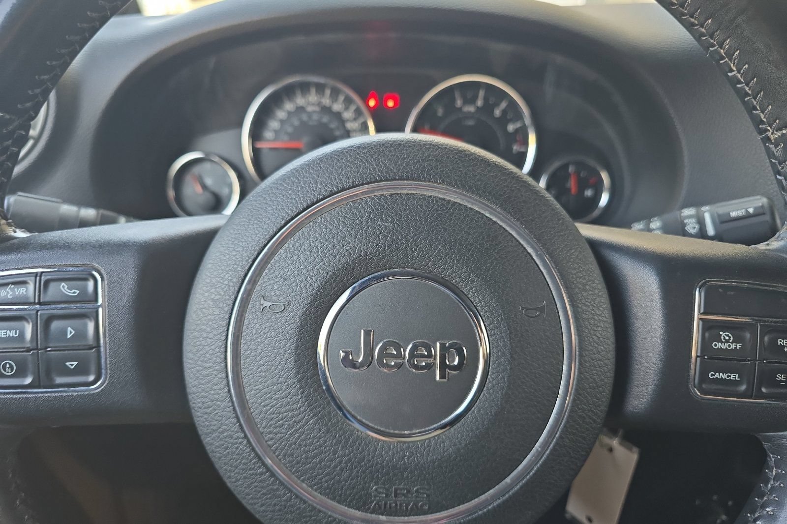 Used 2014 Jeep Wrangler Unlimited Rubicon w/ Dual Top Group AWD/4WD image 21