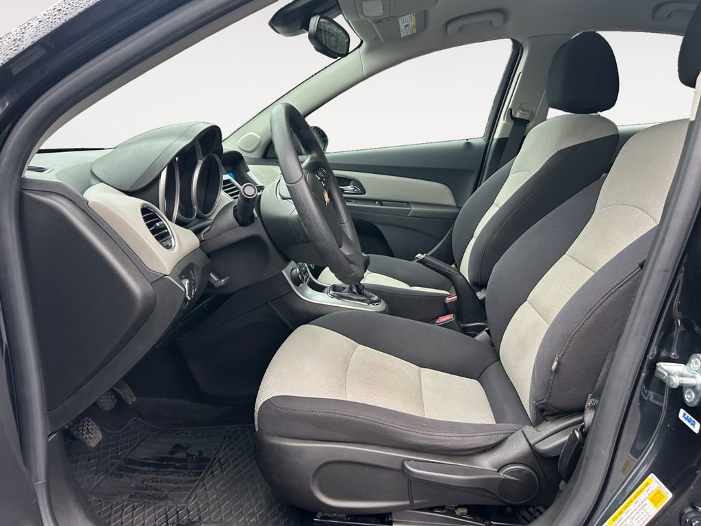 Used 2016 Chevrolet Cruze LS image 15