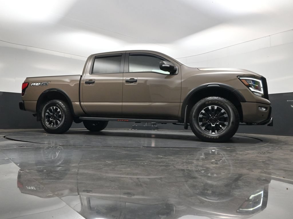 Used 2022 Nissan Titan PRO-4X w/ Pro-4x Convenience Package AWD/4WD image 39