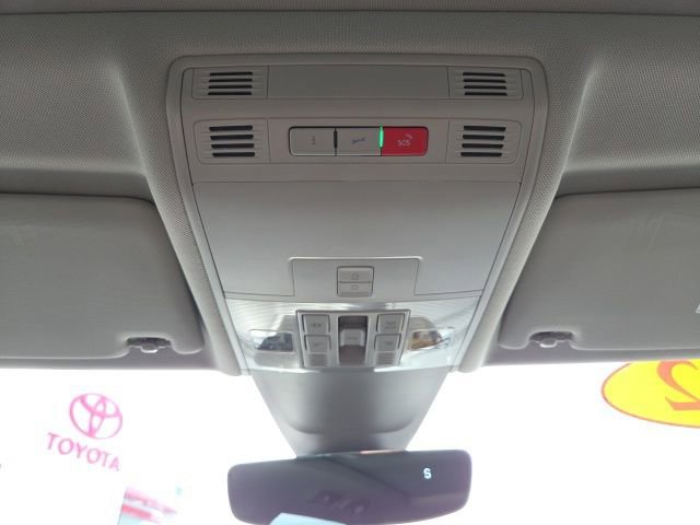 Used 2022 Volkswagen Tiguan SE image 20