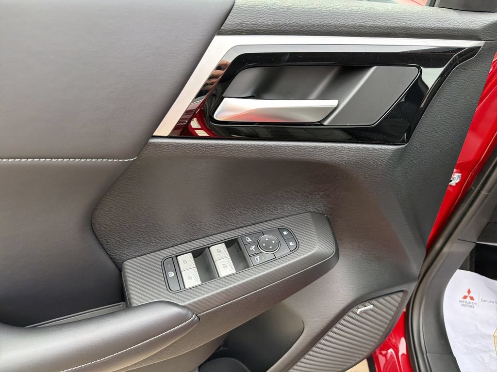 New 2026 Mitsubishi Outlander SE AWD/4WD image 15