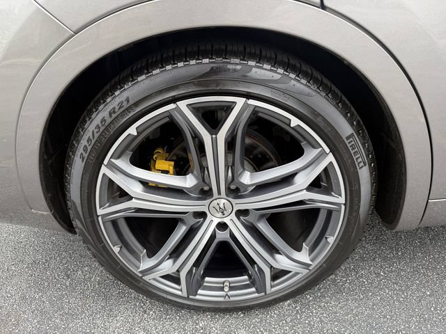 Used 2019 Maserati Levante GTS AWD/4WD image 54