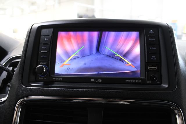 Used 2019 Dodge Grand Caravan SXT FWD image 4