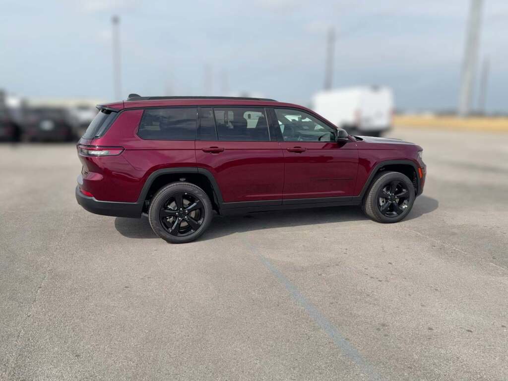 New 2025 Jeep Grand Cherokee L Limited w/ Black Appearance Package image 13