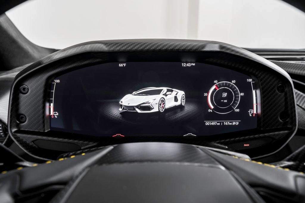 Used 2025 Lamborghini Revuelto image 13