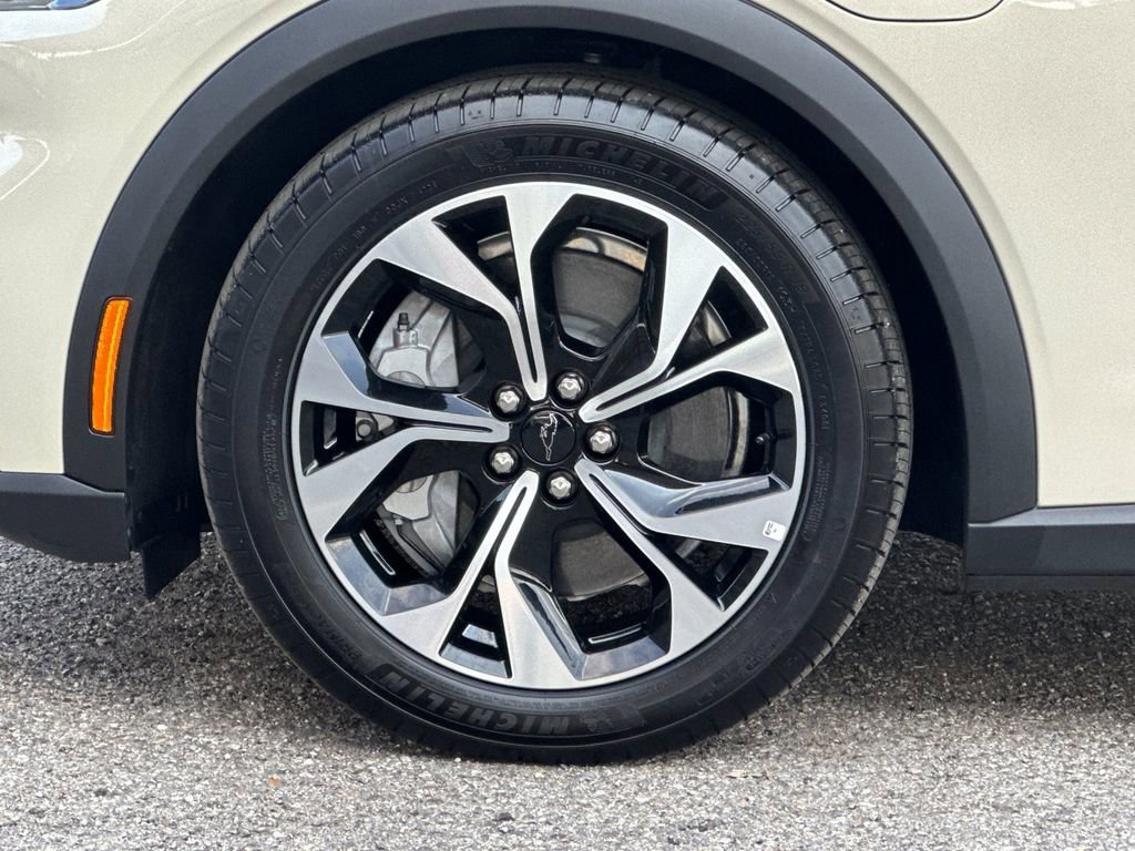 Certified 2025 Ford Mustang Mach-E Select image 26