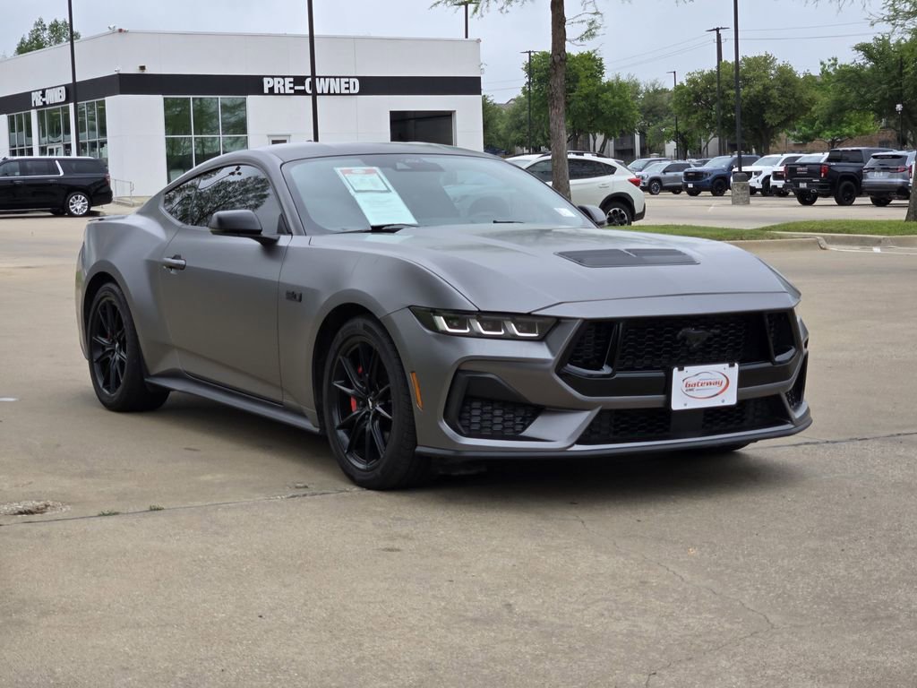 Used 2024 Ford Mustang GT Premium image 3
