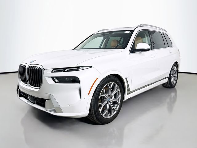 Used 2023 BMW X7 xDrive40i w/ Premium Package AWD/4WD image 3