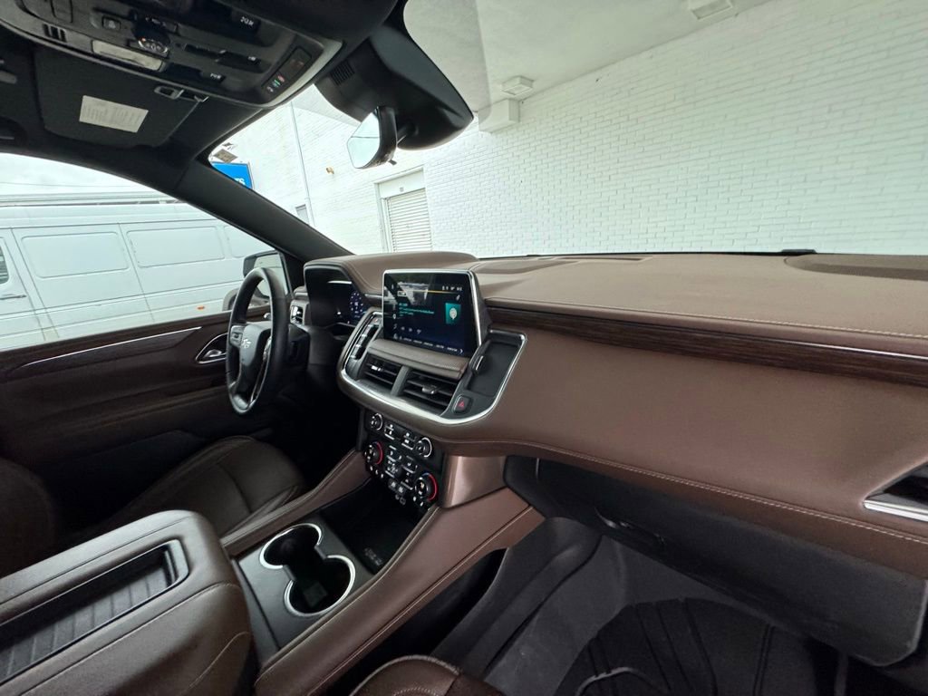 Used 2024 Chevrolet Suburban High Country w/ Max Trailering Package RWD image 18