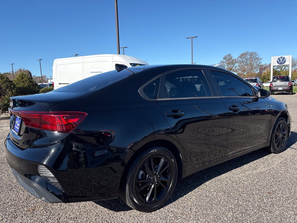 Used 2022 Kia Forte LXS FWD image 18