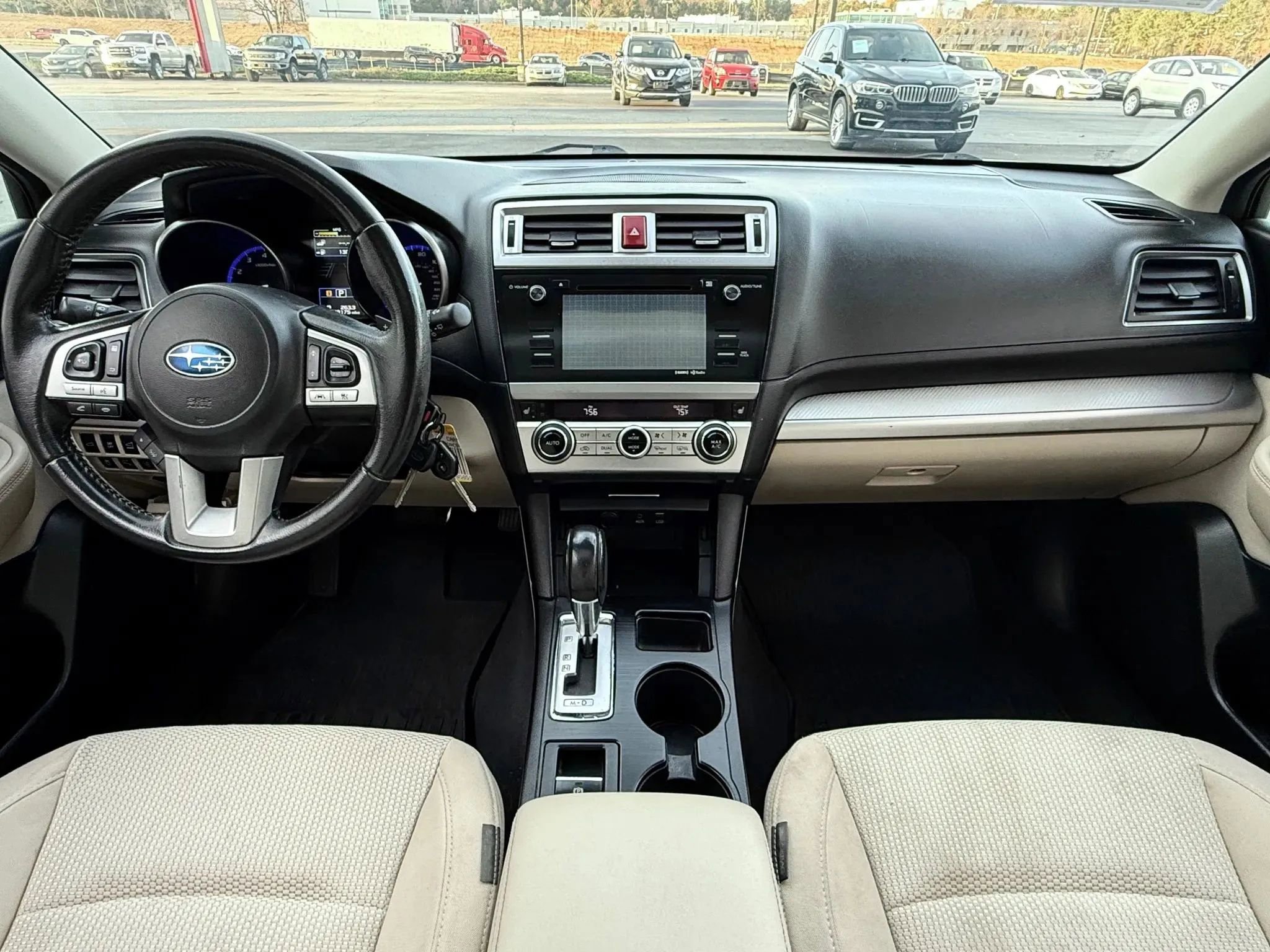 Used 2017 Subaru Outback 2.5i Premium image 3