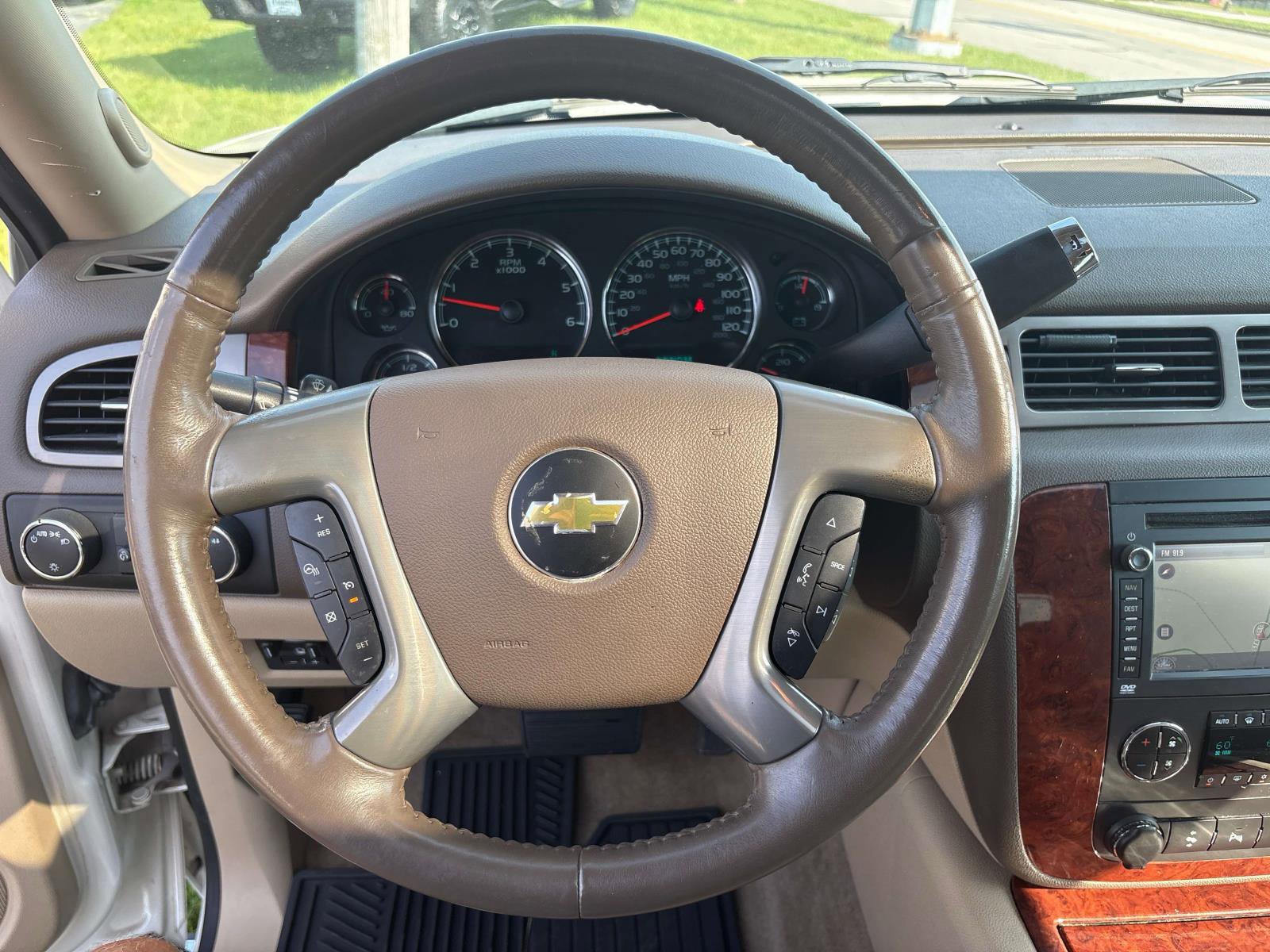 Used 2013 Chevrolet Avalanche LTZ AWD/4WD image 13