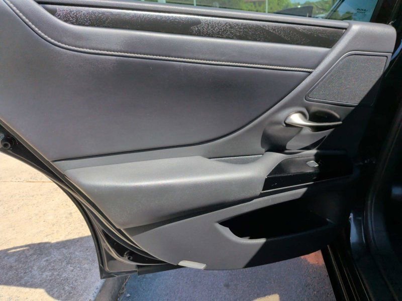 Used 2023 Lexus ES 350 w/ Premium Package FWD image 11