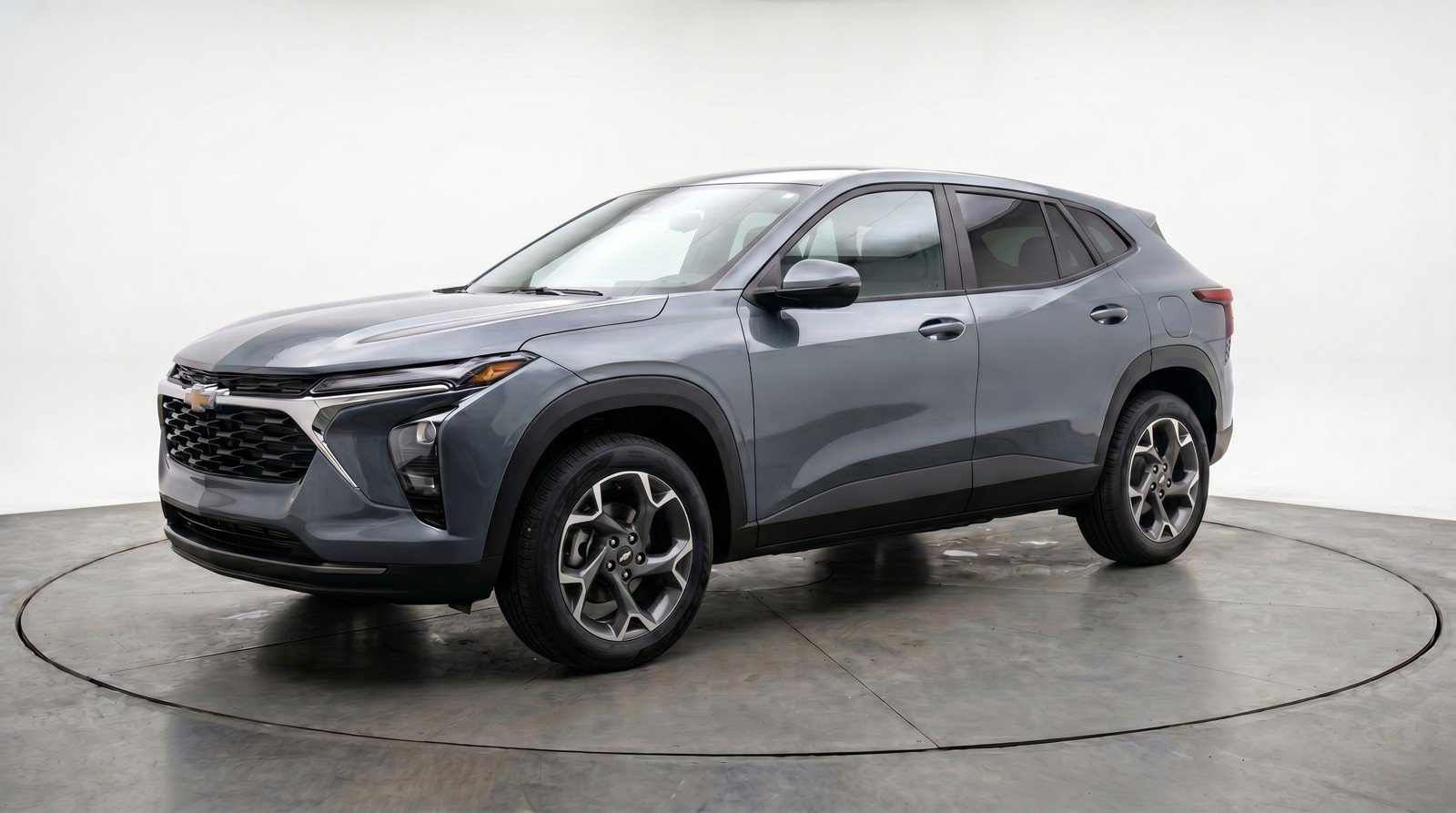 Used 2025 Chevrolet Trax LT FWD image 3