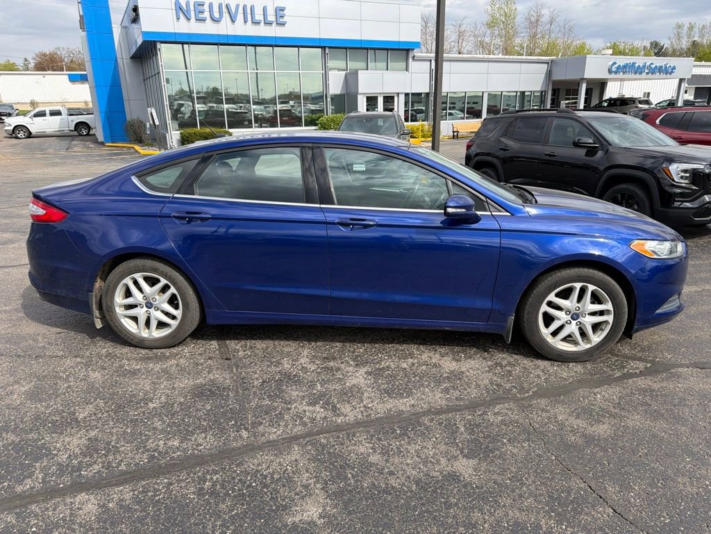 Used 2014 Ford Fusion SE FWD image 2