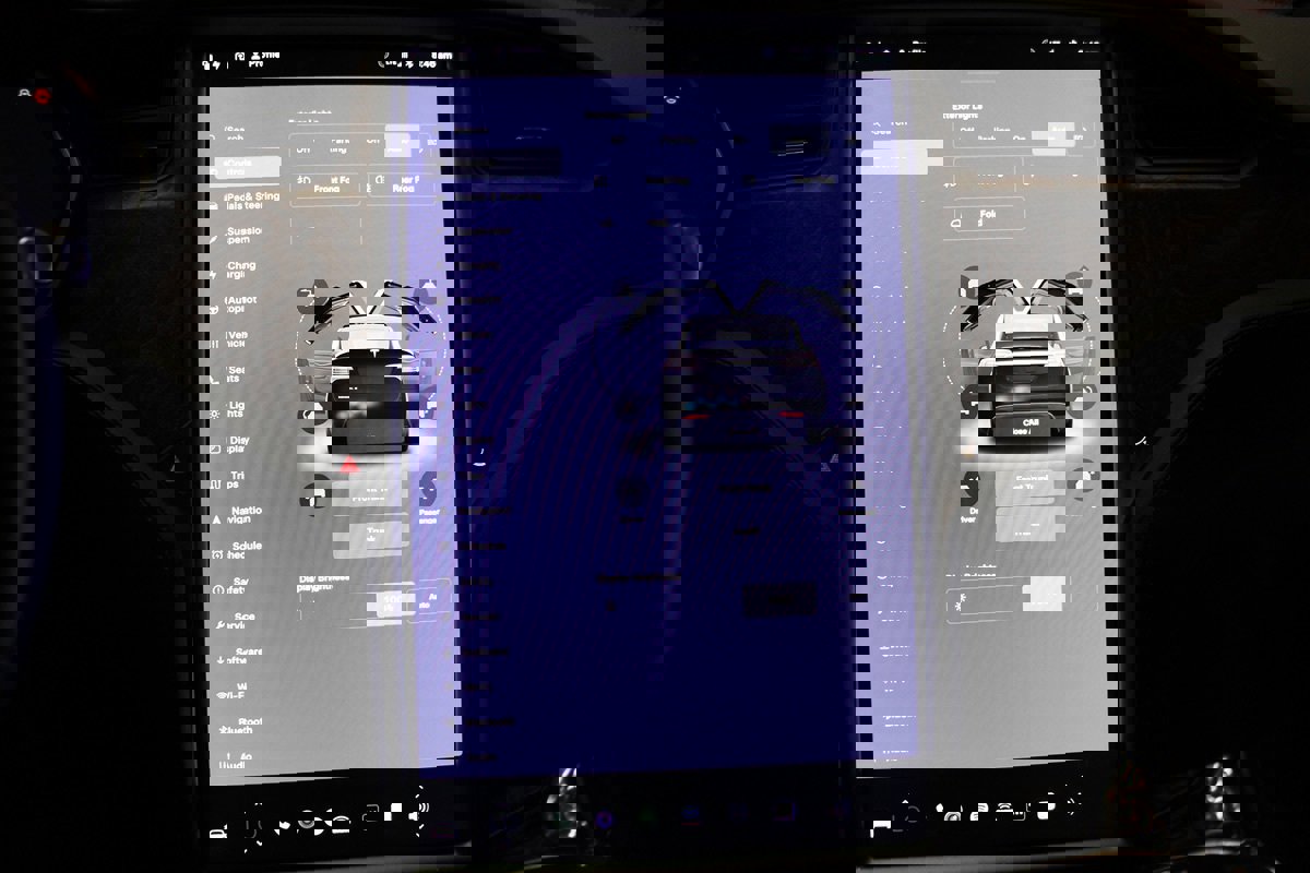 Used 2020 Tesla Model X image 48