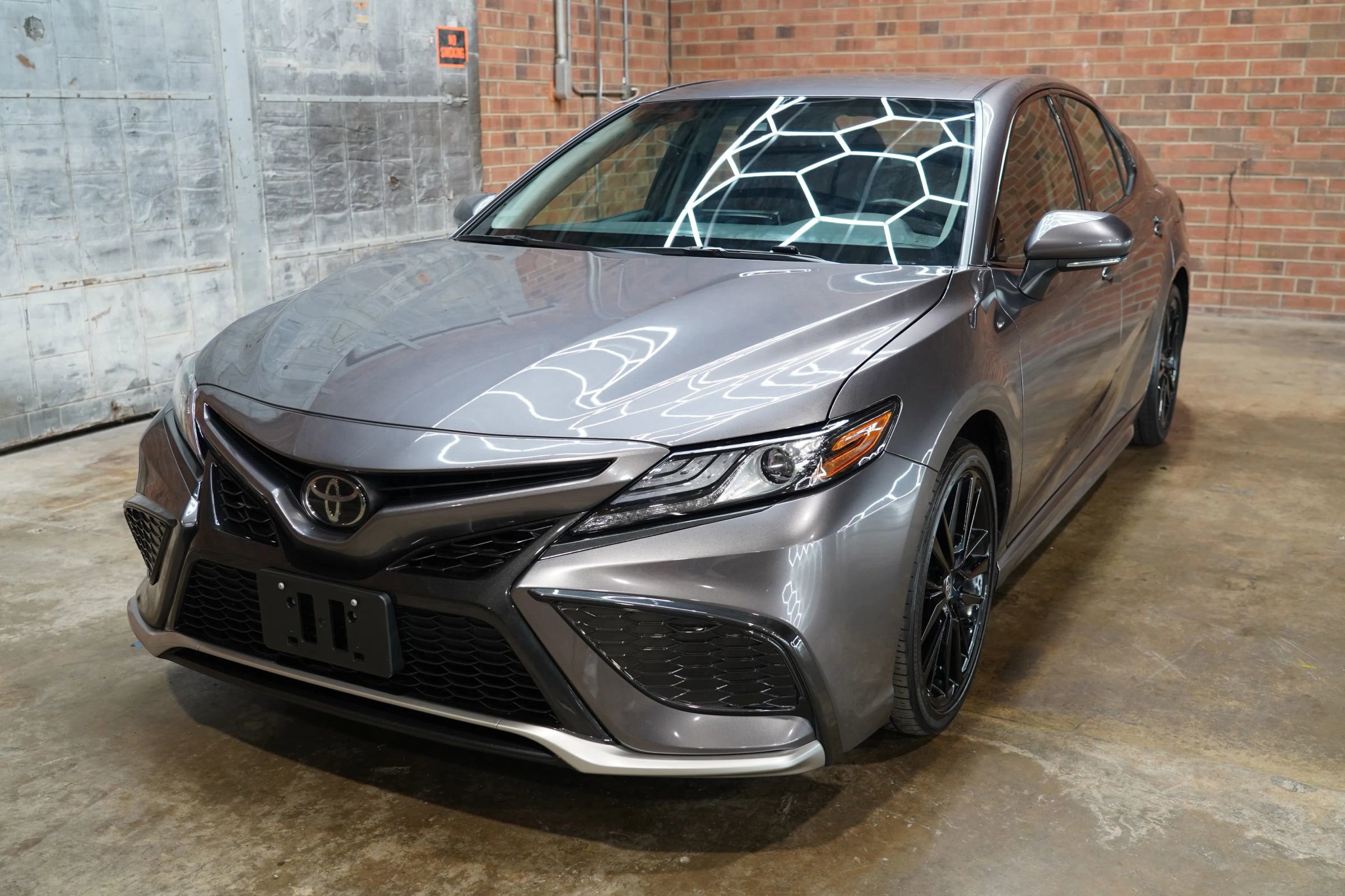 Used 2023 Toyota Camry XSE image 7