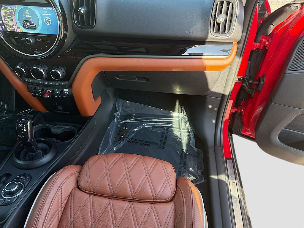 Used 2024 MINI Cooper Countryman S w/ Premium Package image 18