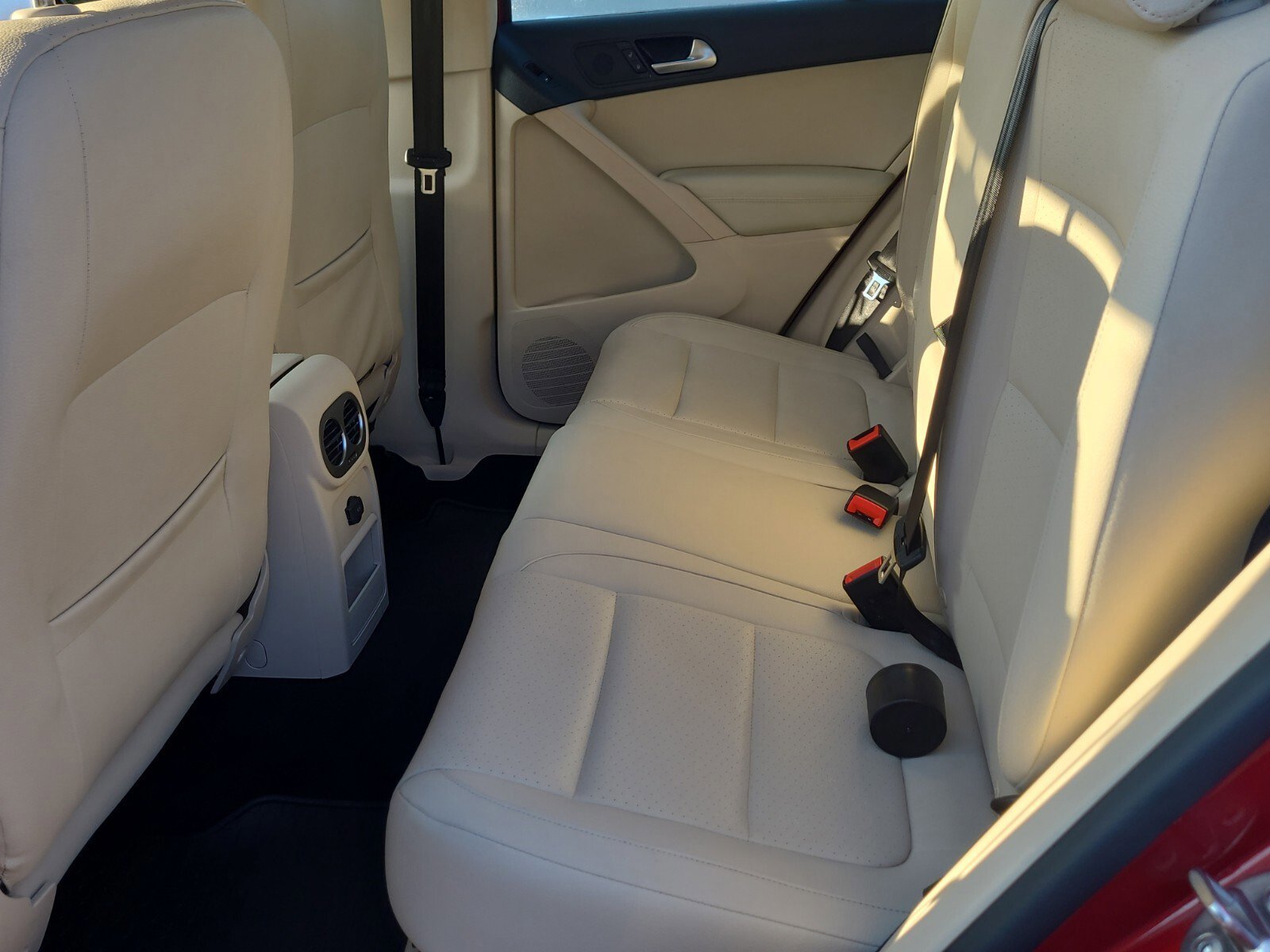 Used 2016 Volkswagen Tiguan S image 10