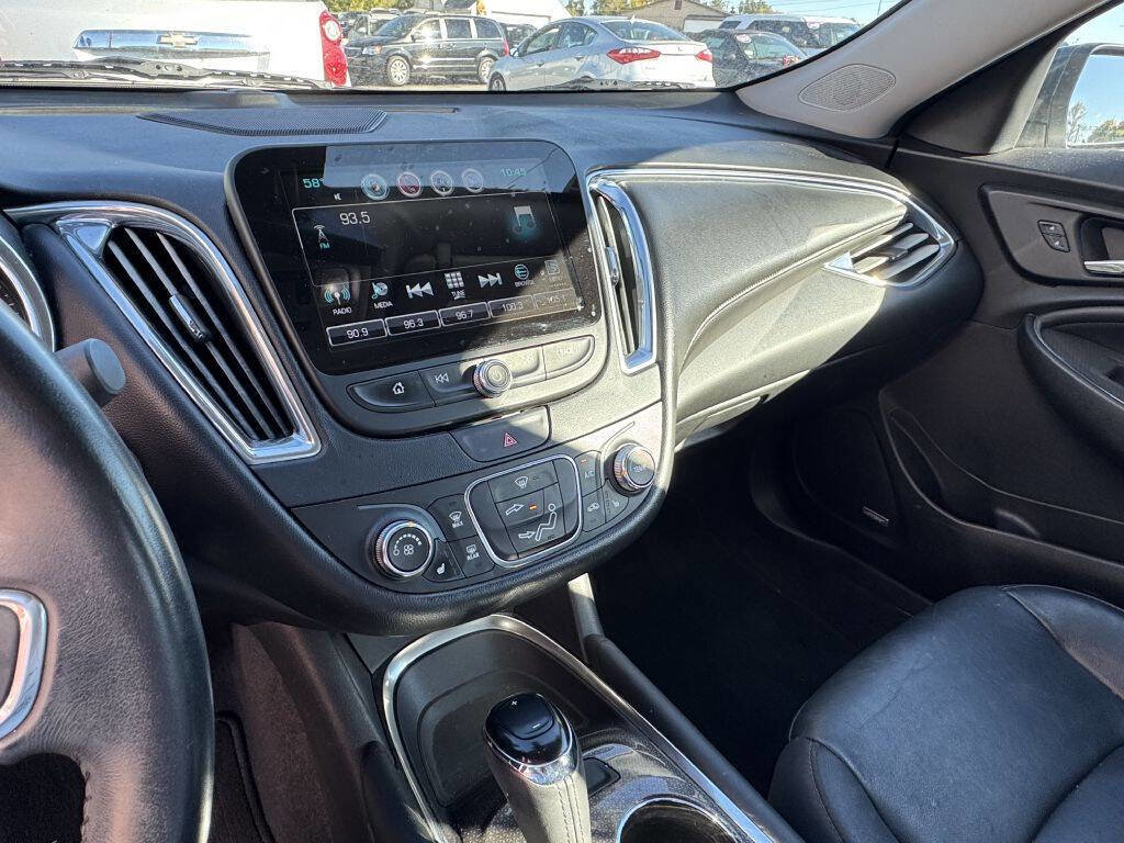 Used 2017 Chevrolet Malibu LT w/ Leather Package image 11