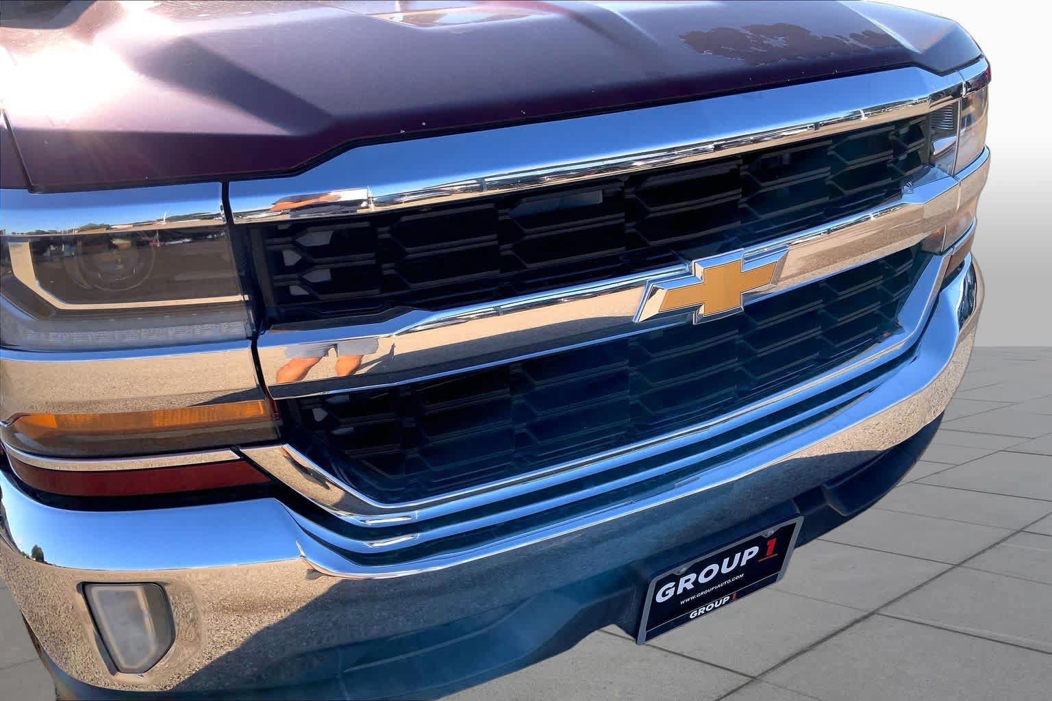 Used 2017 Chevrolet Silverado 1500 LT w/ Texas Edition RWD image 30