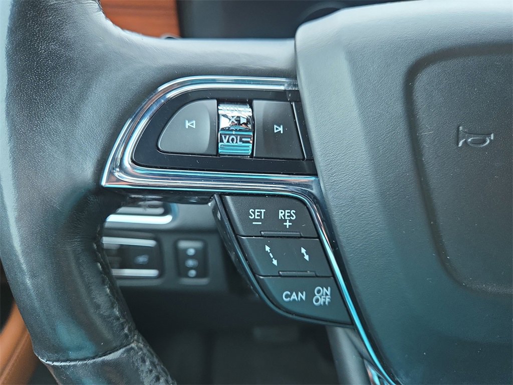 Used 2020 Lincoln Navigator Reserve w/ Luxury Package image 23