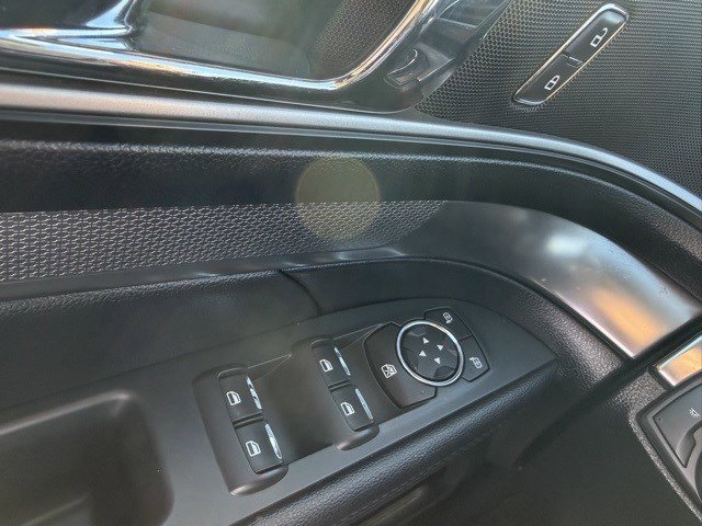 Used 2018 Ford Explorer XLT AWD/4WD image 32