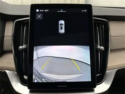 Certified 2025 Volvo XC90 B5 Core w/ Protection Package Premier image 16