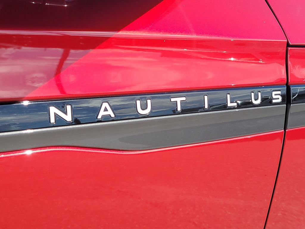 Certified 2024 Lincoln Nautilus Premier w/ Jet Appearance Package AWD/4WD image 6